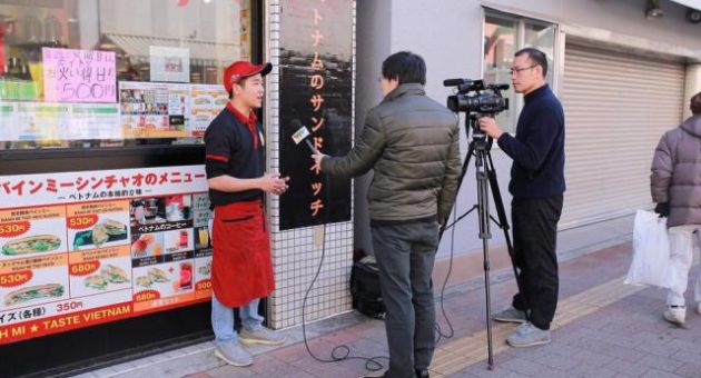 Quán bánh mì của 2 chàng trai Việt gây sốt trên đất Nhật