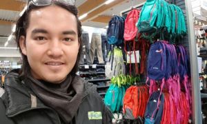 Chàng trai Tiền Giang đi xe máy từ Việt Nam đến Pháp