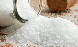 13 lý do bạn nên giảm lượng muối trong bữa ăn
