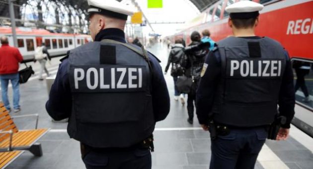 Đức: Tị nạn đi tàu trốn vé, tấn công cảnh sát bằng...sữa mẹ