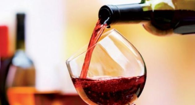 Trong các đồ uống, rượu vang đỏ xếp thứ hai. Nhưng dùng bao nhiêu thì là đủ?