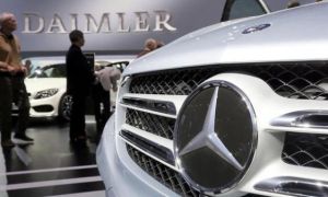 Đức bất ngờ với thương vụ Daimler