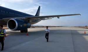 Máy bay Vietnam Airlines đáp nhầm đường băng chưa khai thác ở Cam Ranh