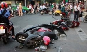 Bao giờ du khách nước ngoài hết “sợ” giao thông Việt Nam?
