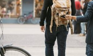 8 mẹo đề phòng móc túi khi đi du lịch