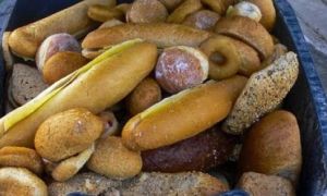 Nước Đức vất bỏ hàng năm 1,7 triệu tấn bánh ế