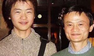 Jack Ma dặn con trai phải nhớ 9 điều, điều thứ 6 vận vào hầu hết chúng ta!