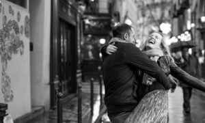 Muốn hạnh phúc? Hãy học theo người Paris: Bớt nhu cầu sẽ hạnh phúc hơn
