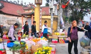 Khách Tây: Tết là dịp để người Việt xóa bỏ nợ nần, xích mích
