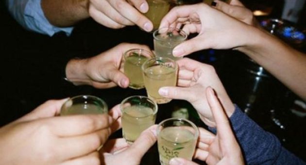 Cách cắt cơn say, giảm độc tố và triệu chứng khó chịu mỗi khi uống rượu “cực...