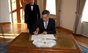 Đại sứ Nguyễn Minh Vũ trình Quốc thư lên Tổng thống Đức