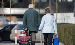 Nhiều người về hưu sống dưới mức nghèo khổ tại Đức