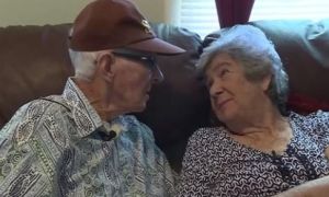 Kỳ diệu chuyện tình của cặp vợ chồng kết hôn 71 năm rồi qua đời cùng một ngày