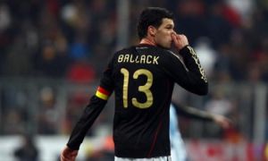 Michael Ballack: Một số người Đông Đức không ngại số 13