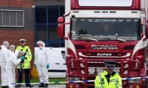 Vụ xe tải chở 39 thi thể: Lý do họ mạo hiểm cuộc sống để tới được Anh?