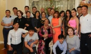 Đêm vui Noel của người Việt tại Nga