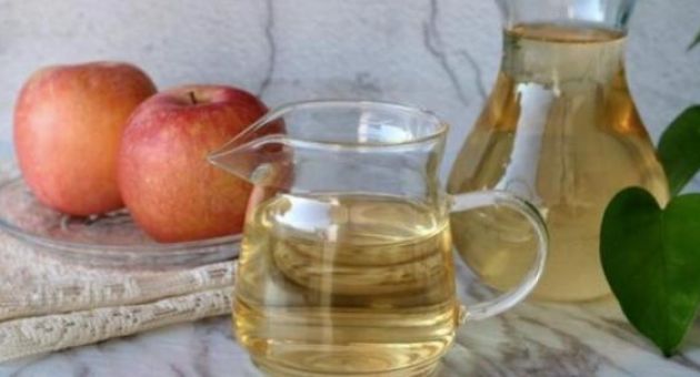 Tự ủ giấm táo tại nhà uống giúp làm mềm mạch máu, xua tan mệt mỏi