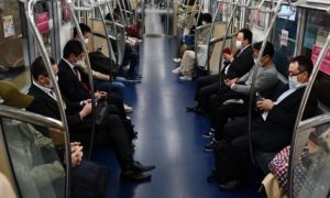 Tokyo đông đúc trong phong tỏa, ca nhiễm mới tăng cao chưa từng thấy