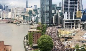 Tranh cãi gay gắt về làn sóng biểu tình tại Vương quốc Anh