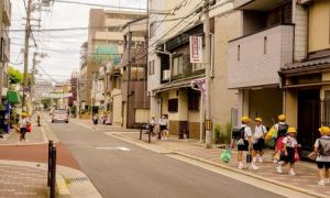 Vì sao đường phố Nhật Bản không có thùng rác mà vẫn vô cùng sạch sẽ ?