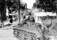 Choáng với vũ khí “dị” nửa xe máy nửa xe tăng của phát xít Đức