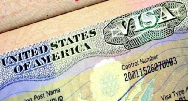 Mỹ sẽ ngưng cấp visa lao động hết năm nay