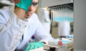 Đức: Ít khả năng có vắcxin phòng COVID-19 trước giữa năm sau
