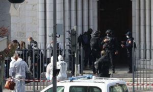 Thêm một vụ tấn công chặt đầu công khai ở Pháp