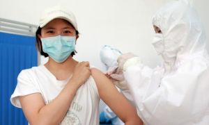 Công ty Trung Quốc thông báo đã chích vắc xin COVID-19 cho cả triệu người