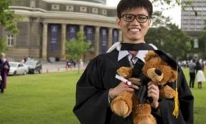 Từ vô gia cư, Du học sinh người Việt tốt nghiệp xuất sắc đại học lớn nhất...