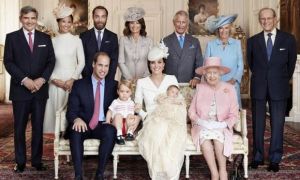 Khối tài sản trăm triệu USD của Nữ hoàng Anh và các thành viên trong gia đình...