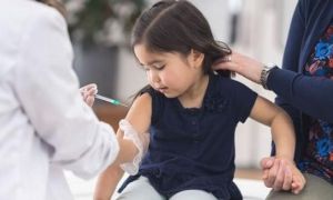 Khi nào trẻ em được tiêm vaccine Covid-19 và liệu có an toàn hay không?