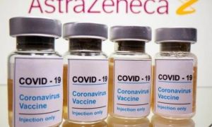 Một trong hai ‘cha đẻ’ của vắc xin AstraZeneca tuyên bố tạm ngừng sử dụng vắc...