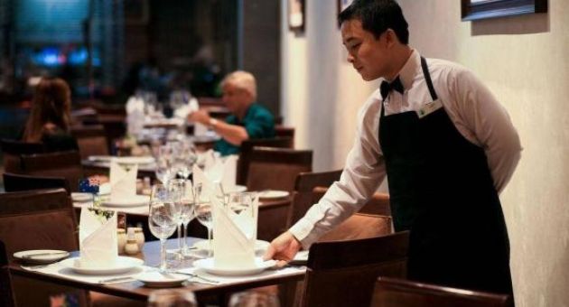10 thủ thuật của nhà hàng khiến khách gọi món nhiều hơn trong vô thức, chỉ đến...