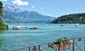 Mục sở thị những hồ nước đẹp và quyến rũ bậc nhất nước Pháp