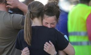 Chấn động: Nữ sinh lớp 6 xả súng ở trường học Mỹ khiến 3 người bị thương, học...