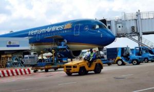 Khách mua vé máy bay Vietnam Airlines được hoàn, đổi do ảnh hưởng dịch COVID-19