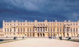 Cung điện Versailles nổi tiếng thế giới được xây dựng tốn kém thế nào?