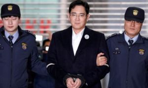 Bốn tập đoàn lớn nhất Hàn Quốc kêu gọi tổng thống tha bổng thái tử Samsung
