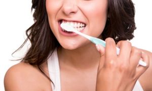 Đánh răng ngay sau khi ăn có tốt không?