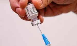 Phát hiện thêm tác dụng phụ sau khi tiêm vaccine COVID-19: Người đàn ông liệt...