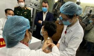 Xem xét đề xuất cấp phép khẩn cấp vaccine COVID-19 đầu tiên ''made in VietNam''