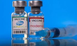 Bộ Y tế đề nghị các địa phương xem xét tiêm trộn vắc-xin Covid-19 Moderna và...