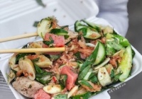 Món ăn 'rẻ bèo' gốc miền Trung được cải biến 'làm mưa làm gió' ở Sài Gòn