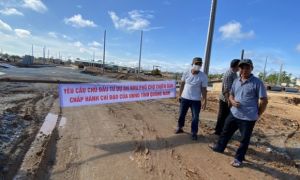 Dân treo băng rôn dự án khu phố chợ gây ngập, Quảng Nam yêu cầu kiểm tra