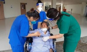 Trải lòng của nữ tình nguyện viên chăm sóc F0 mắc kẹt tại Sài Gòn