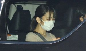 Cựu Công chúa Nhật xuất hiện tại bệnh viện với vẻ ngoài tiều tụy và lời cầu...