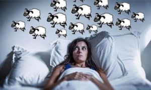 Đêm nào đi ngủ cũng thấy 4 dấu hiệu này, chứng tỏ bạn đang lão hóa cực nhanh,...
