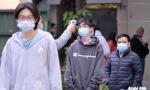 Những người trẻ từ 15-17 tuổi đầu tiên ở Hà Nội được tiêm vắc xin COVID-19