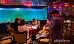 Hà Nội: 126 khách ăn nhậu tại karaoke Monaza Trần Duy Hưng vẫn đang chờ kết...